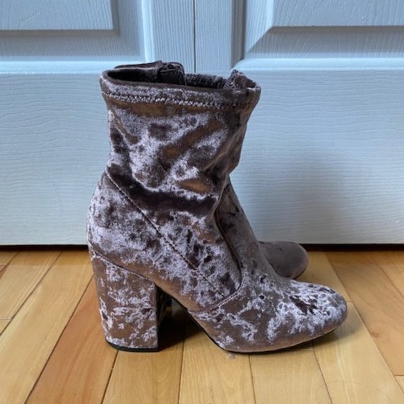 Steve Madden Crushed Velvet Boots - Picture 1 of 3